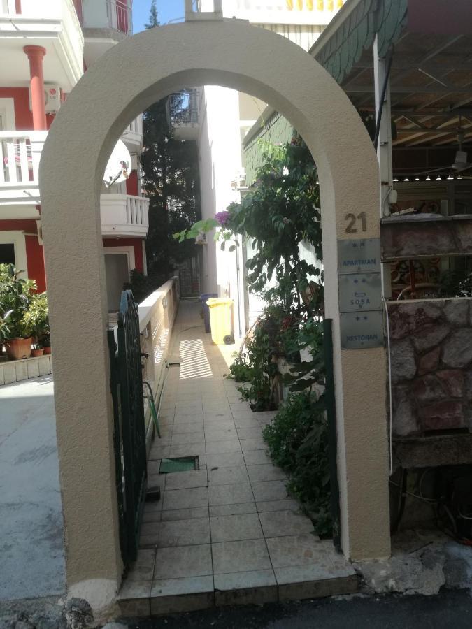 Miron Apart&Rooms Rafailovici Exterior foto