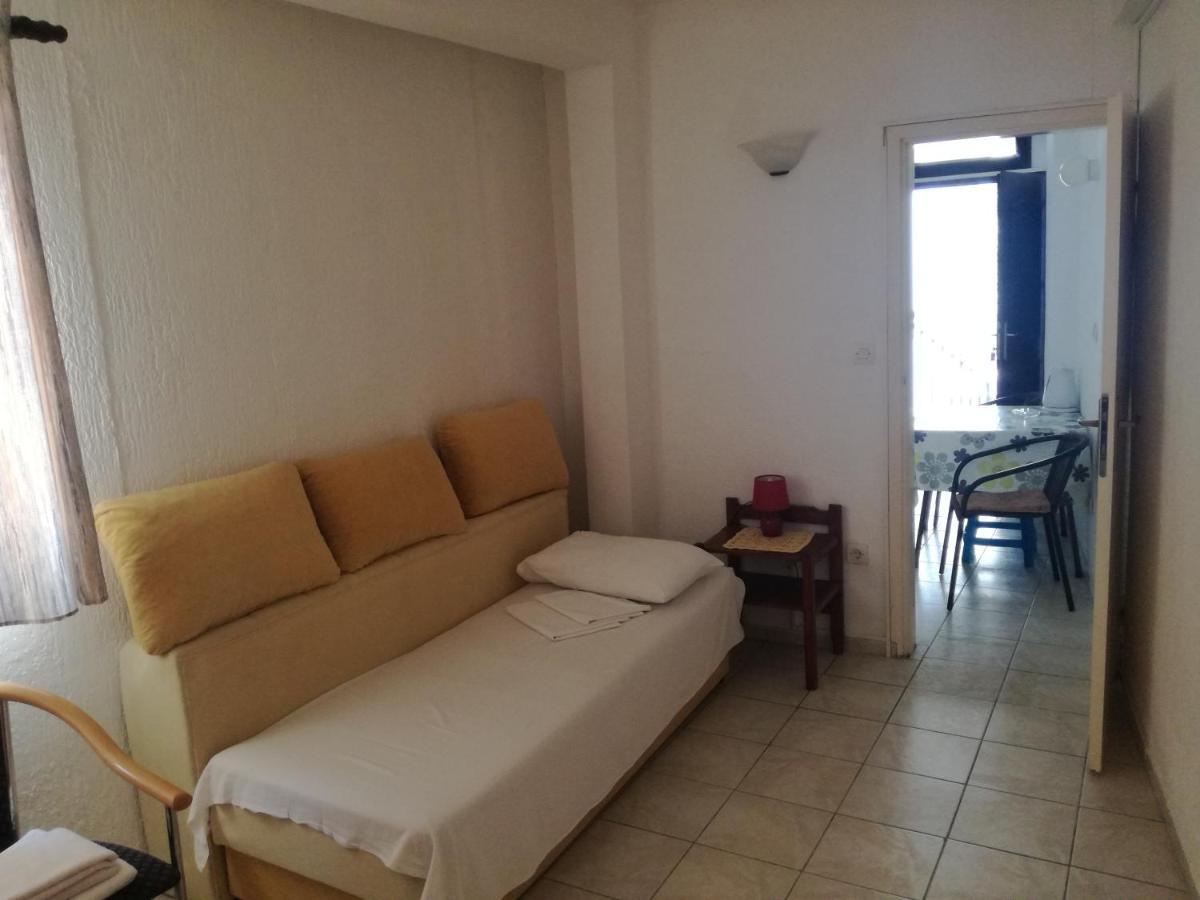 Miron Apart&Rooms Rafailovici Exterior foto