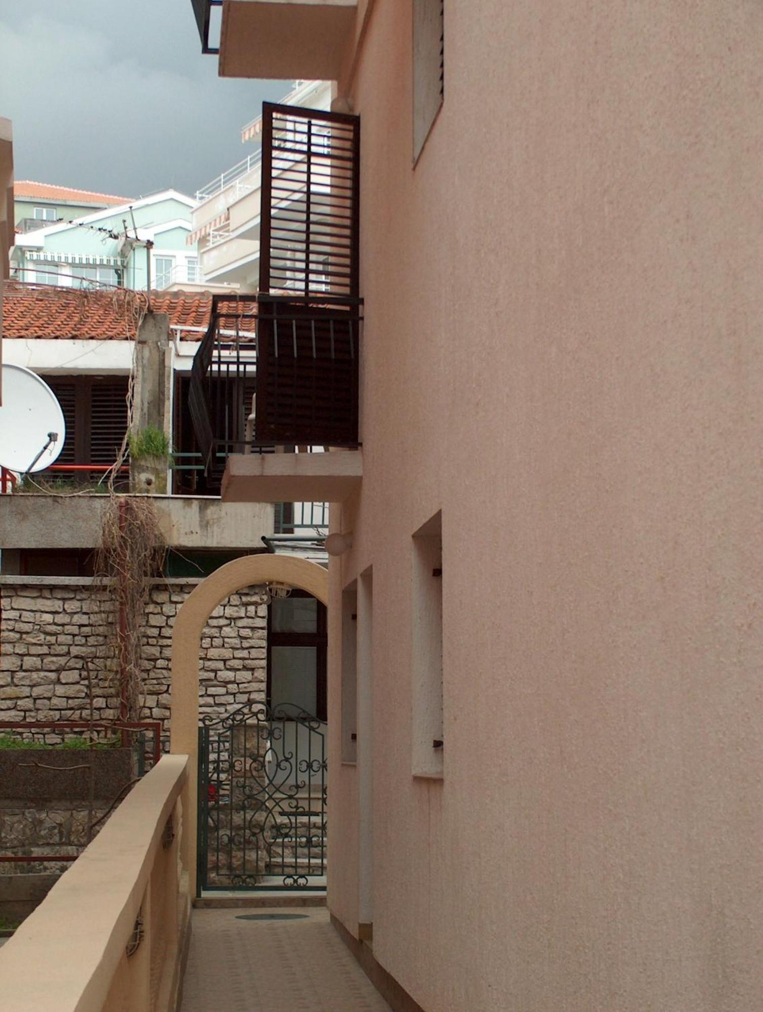 Miron Apart&Rooms Rafailovici Exterior foto