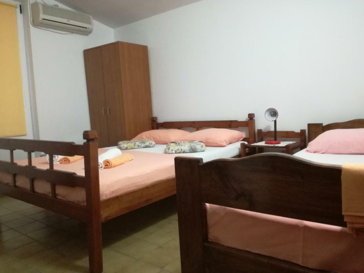 Miron Apart&Rooms Rafailovici Exterior foto