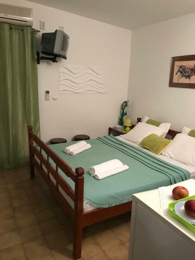 Miron Apart&Rooms Rafailovici Exterior foto