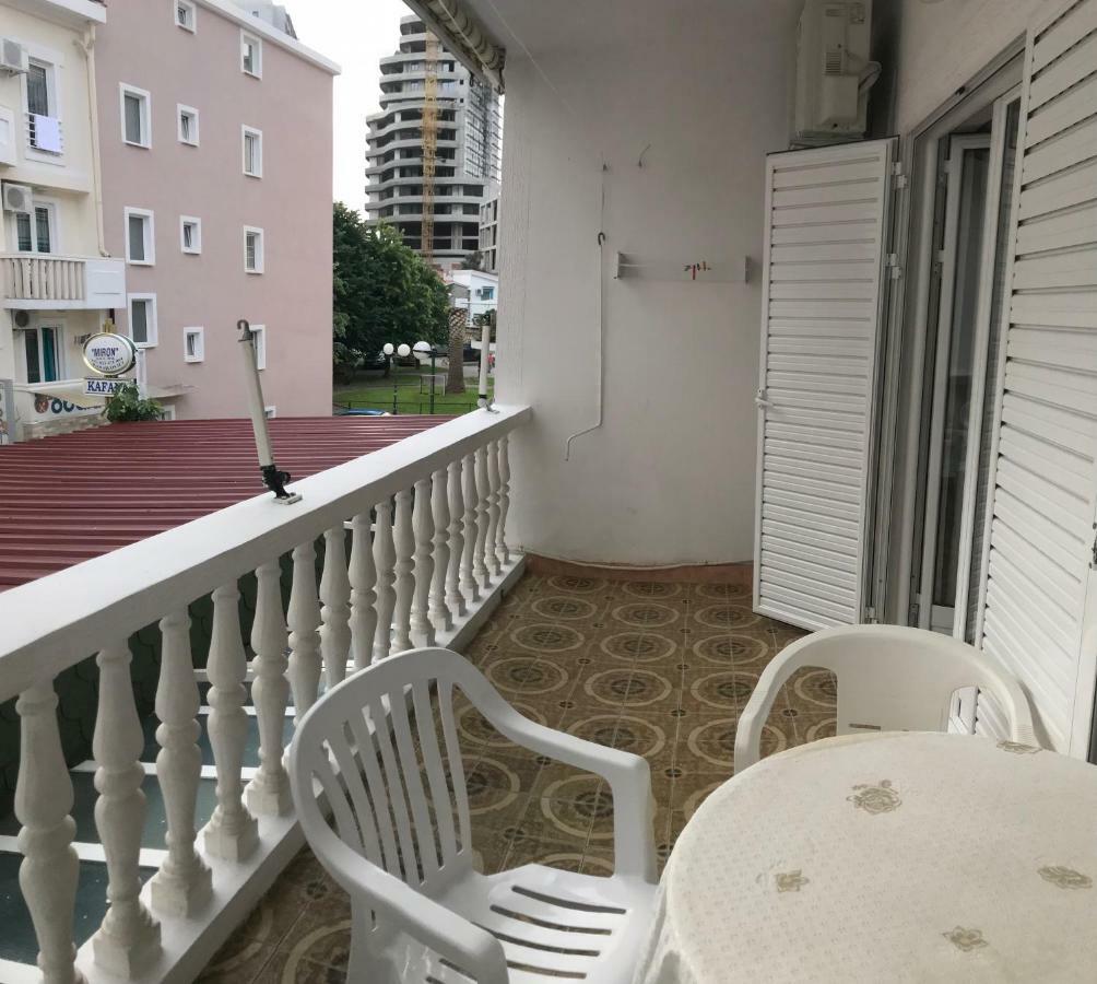 Miron Apart&Rooms Rafailovici Exterior foto