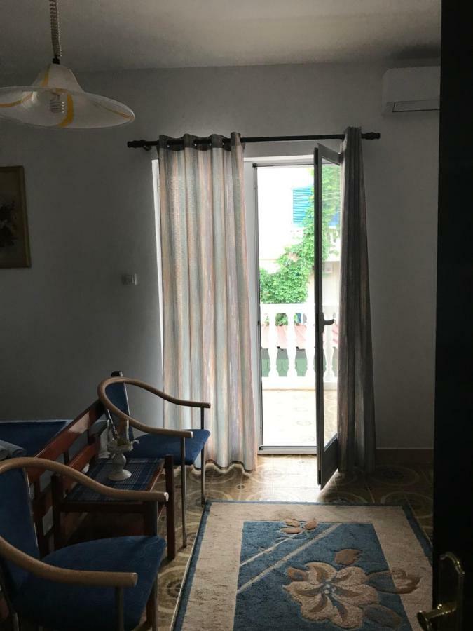 Miron Apart&Rooms Rafailovici Exterior foto